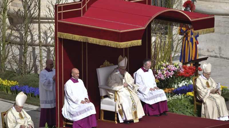 Papa predvodi misu na Uskrs (Foto: AFP) - 4