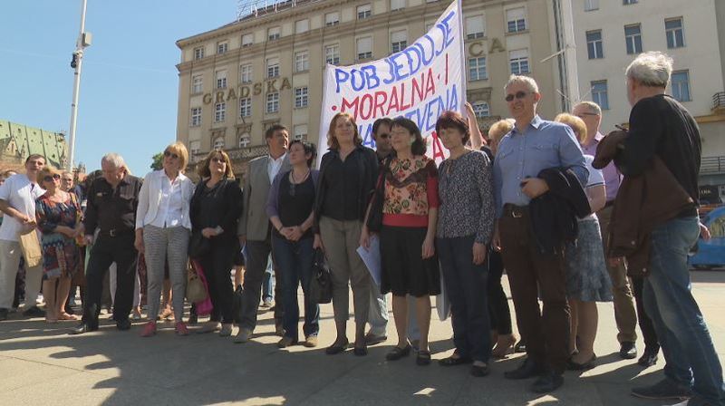 Najavljeno prikupljanje potpisa za dva referenduma (Foto: Dnevnik.hr) - 1