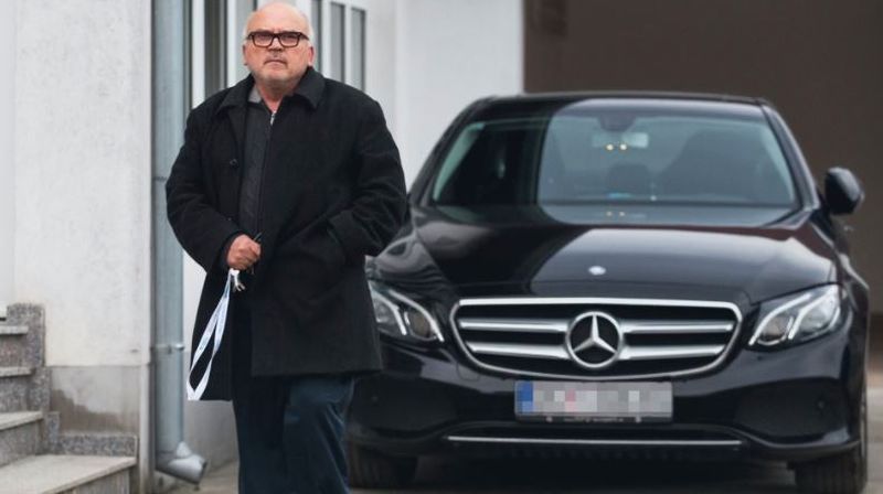 Skupocjeni automobil seoskog župnika (Foto: Dnevnik.hr) - 1