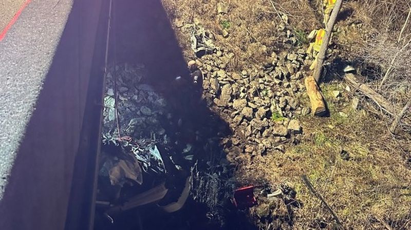 Spašavanje pronađenog muškarca zarobljenog u kamionetu - 1