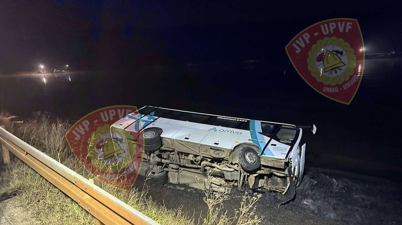 Autobus sletio u more u Istri - 1