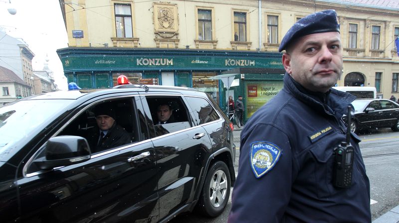 Vučićeva kolona u Zagrebu (Foto: Pixell)