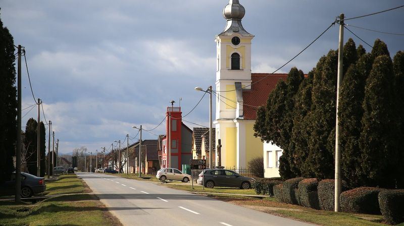 Jak vjetar otkinuo križ - 2