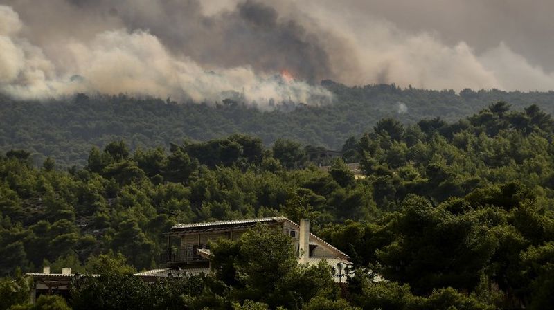 Požar u Grčkoj na području Atene (Foto: AFP) - 4
