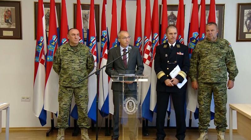 MORH sazvao izvanrednu konferenciju za medije nakon stradavanja hrvatskih vojnika u Afganistanu (Foto: Dnevnik.hr) - 3