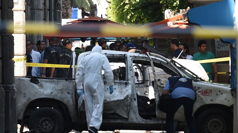Bombaški napad u Tunisu (Foto: FETHI BELAID / AFP)