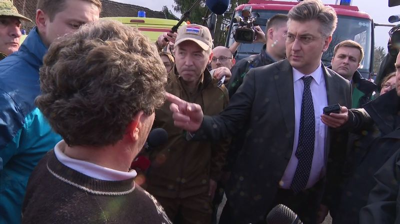 Premijer Andrej Plenković i ministri obećali pomoći Refiki Hamzagić (Foto: Dnevnik.hr)