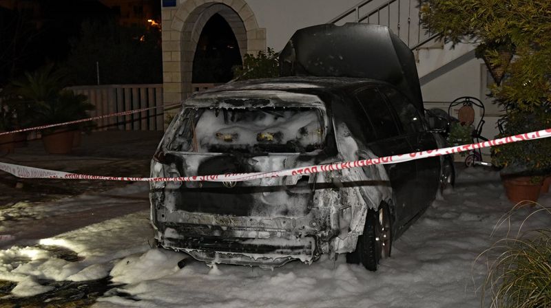 Izgorio automobil u Slatinama