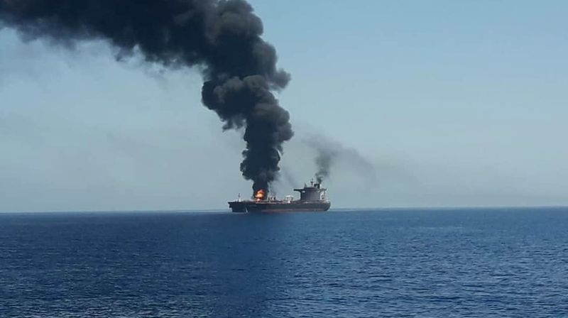 Tanker u plamenu, ilustracija (Foto: AFP)