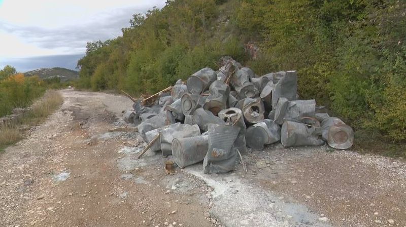 Bačve s otrovnim otpadom (Foto: Dnevnik.hr) - 1