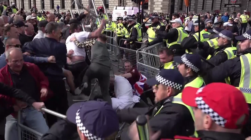 Neredi u Londonu (Foto: Screenshot/APTN)