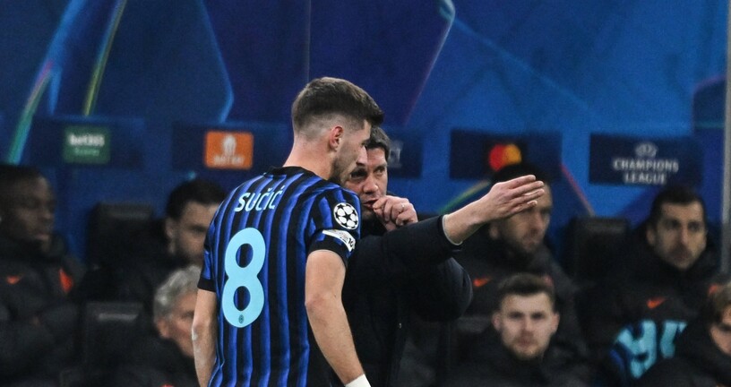 Petar Sučić i Cristian Chivu