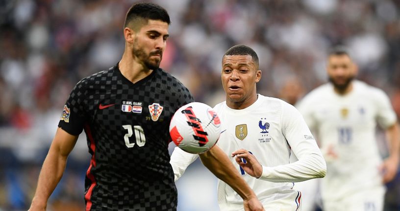 Martin Erlić i Kylian Mbappe