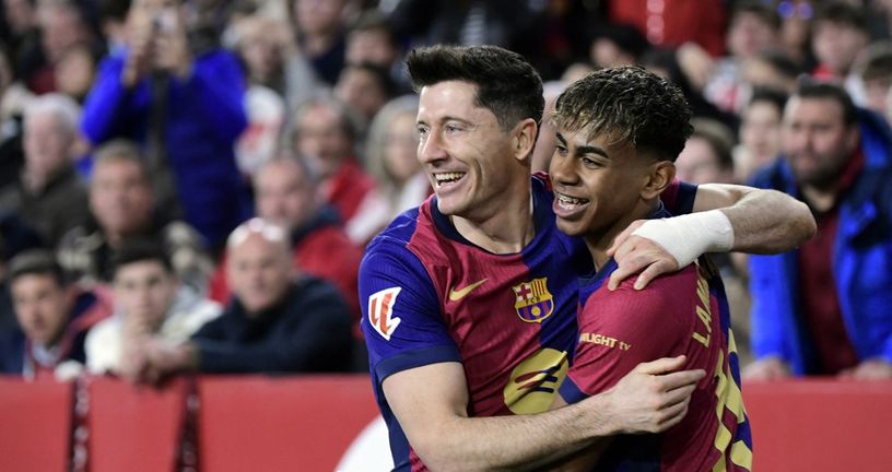 Lamine Yamal i Robert Lewandowski