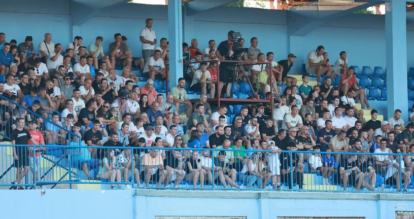 Navijači na stadionu u Vinkovcima