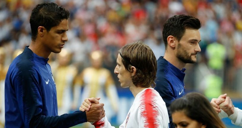 Raphael Varane i Luka Modrić u finalu SP-a 2018.