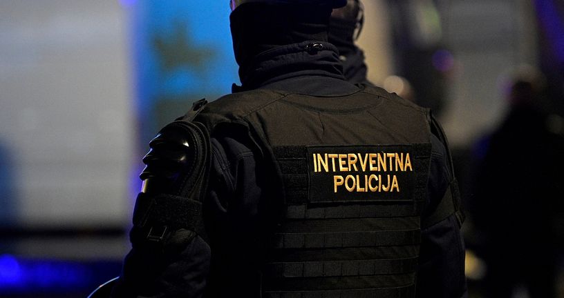 Policija