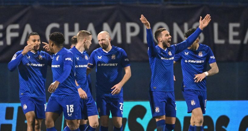 Dinamo na utakmici protiv Milana 2024./25.