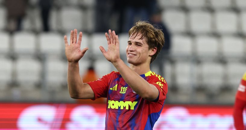 Rokas Pukštas slavi pogodak