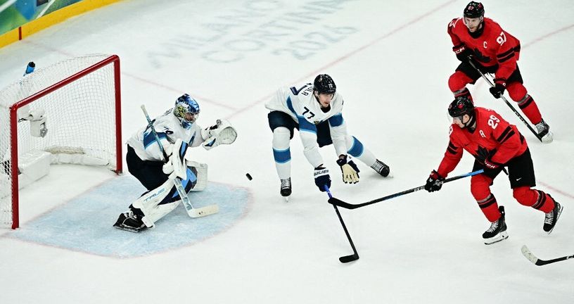 Nathan Mackinnon postiže pobjednički gol