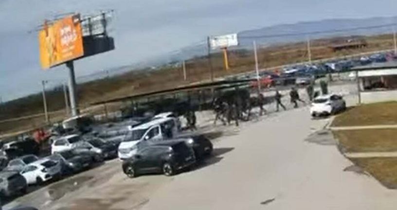 Torcida napada Armadu