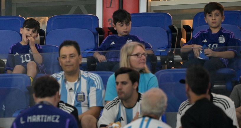 Mateo Messi (sredina)