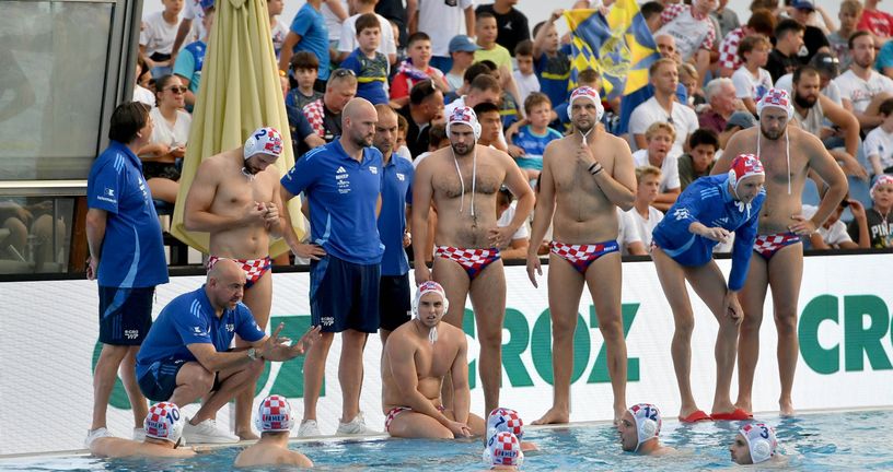 Izbornik Ivica Tucak s hrvatskim vaterpolskim reprezentativcima