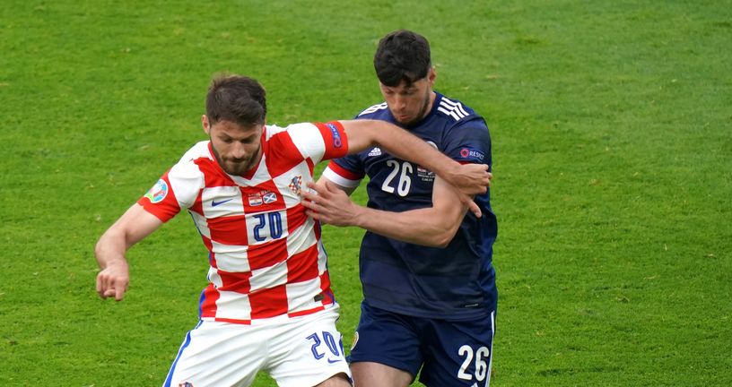 Scott McKenna protiv Brune Petkovića