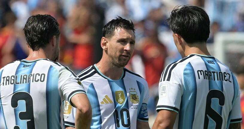 Lionel Messi sa suigračima