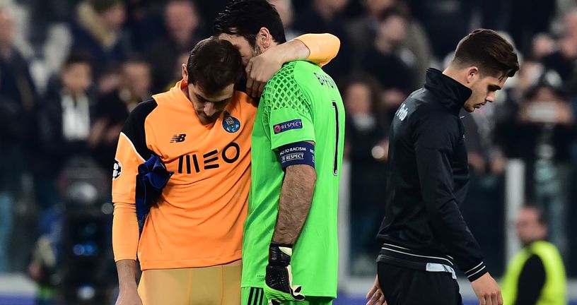 Casillas i Buffon u zagrljaju (Foto: AFP)