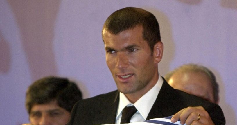 Zinedine Zidane s Realovim dresom