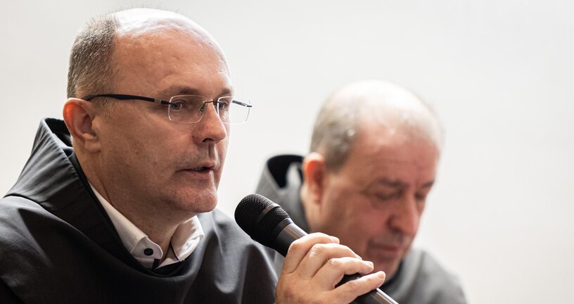 Fra Mario Knezović