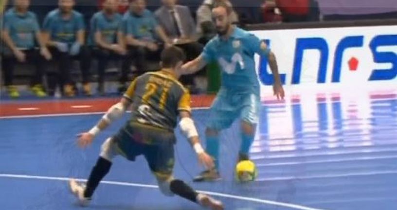 Ricardinho u akciji protiv vratara (Screenshot)