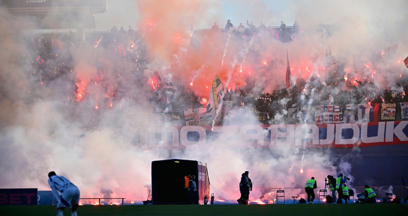 Torcida na Maksimiru
