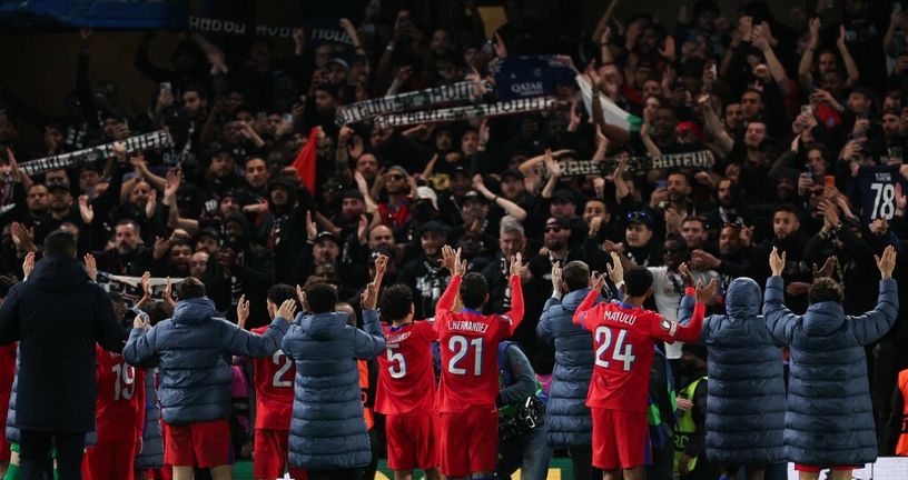 Igrači PSG-a slave pobjedu sa svojim navijačima