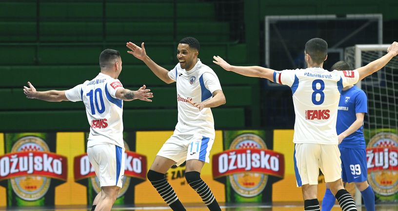 Igrači Osijeka slave u Zagrebu