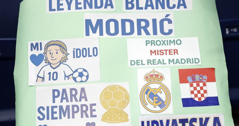Navijački poster za Modrića na oproštaju