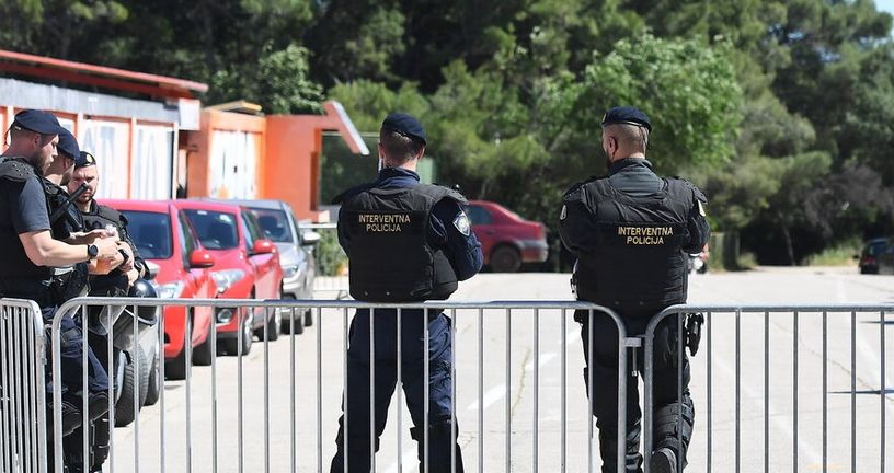 Policija