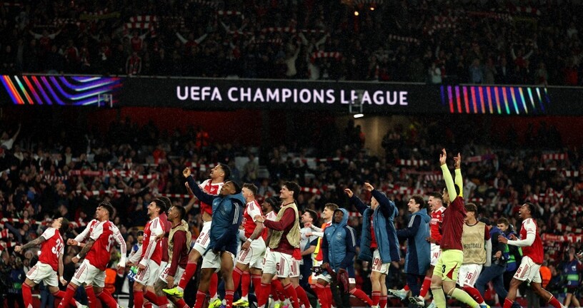 Slavlje igrača Arsenala na Emiratesu