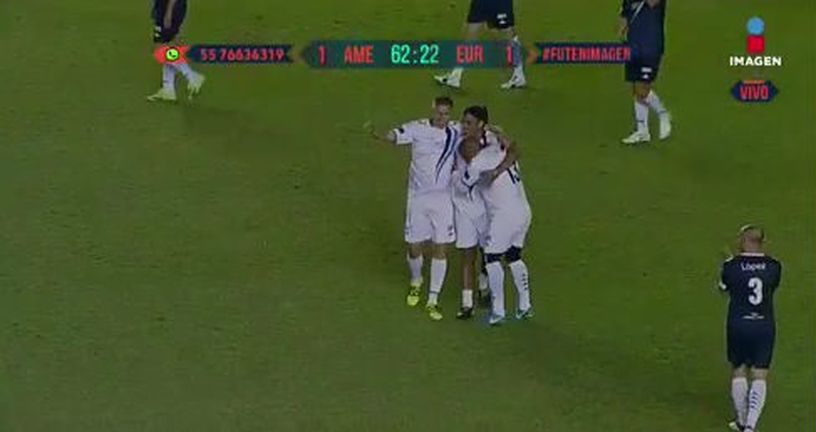 Ronaldinho sa suigračima (Screenshot Twitter)