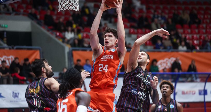 Cedevita Junior - Keravnos, Petar Ivančić u akciji