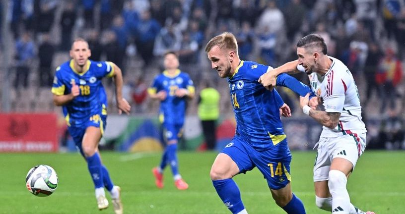 Nail Omerović (u sredini)