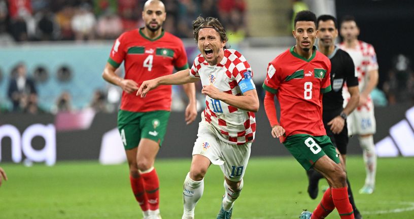 Luka Modrić u okršaju s Marokancima