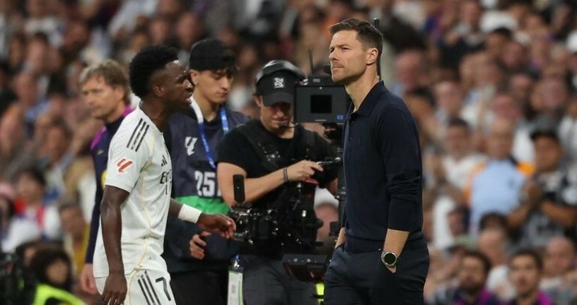 Vinicius i Xabi Alonso