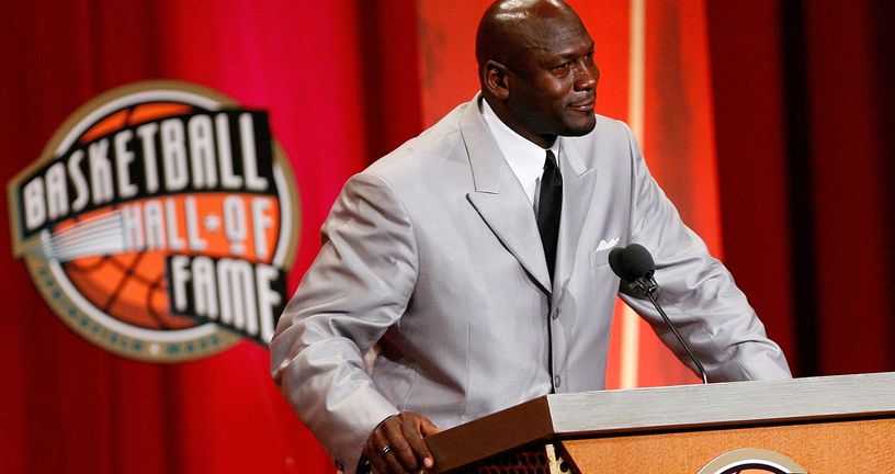 Uplakani Michael Jordan ulazi u Kuću slavnih (Foto: AFP)