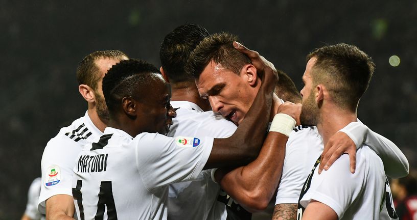 Mario Mandžukić na izlaznim vratima Juventusa (Foto: AFP)