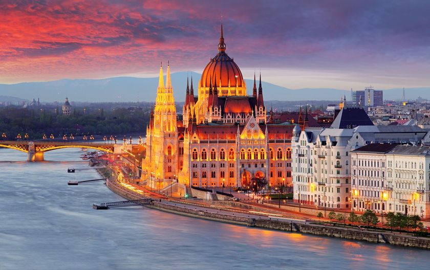 Zgrada mađarskog parlamenta u Budimpešti