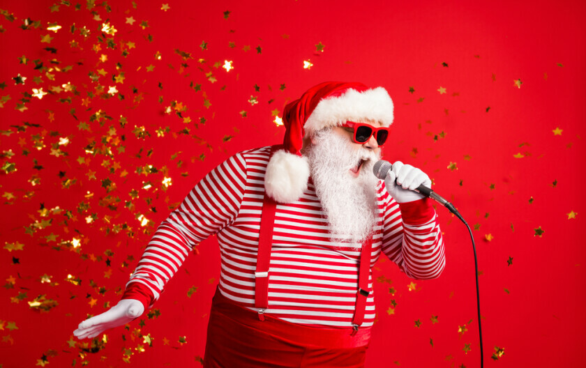 Djed Mraz uživa u božićnim hitovima