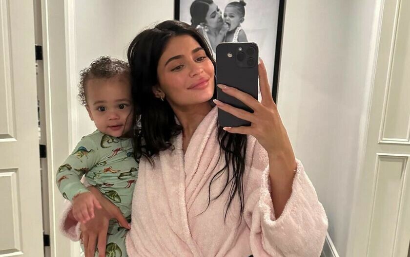 Kylie Jenner sa sinom
