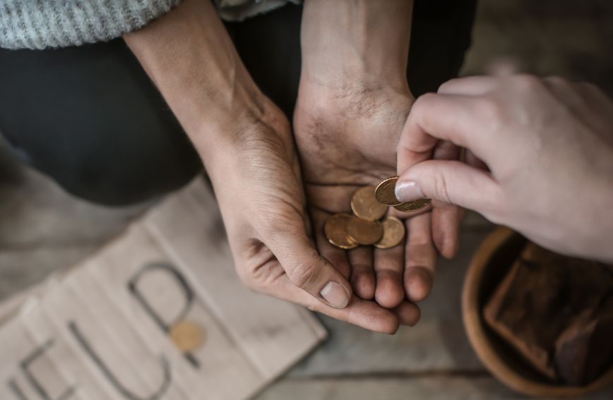 Kad nekom pomognemo, djetetu neverbalno govorite koliko je važno brinuti za one koji su u potrebi